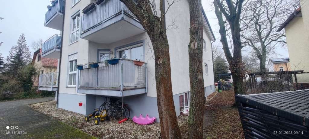 Immobilie in Eichwalde - Bezugsfreie, große 3 Zimmer-Souterrain-Wohnung, Einbauküche, auch als stilles Teilgewerbe geeignet - Bild 4
