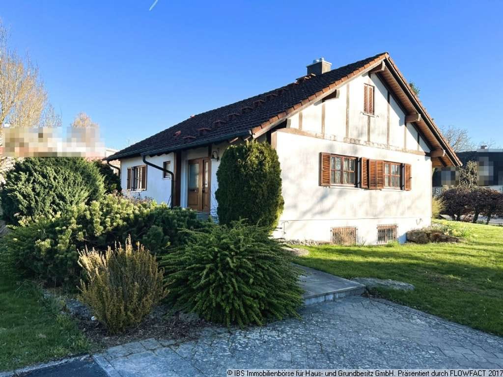 Immobilie in Blaufelden - Gemütlicher, hochwertiger Bungalow mit Doppelgarage und Garten - ideal für 2 Personen - Bild 0