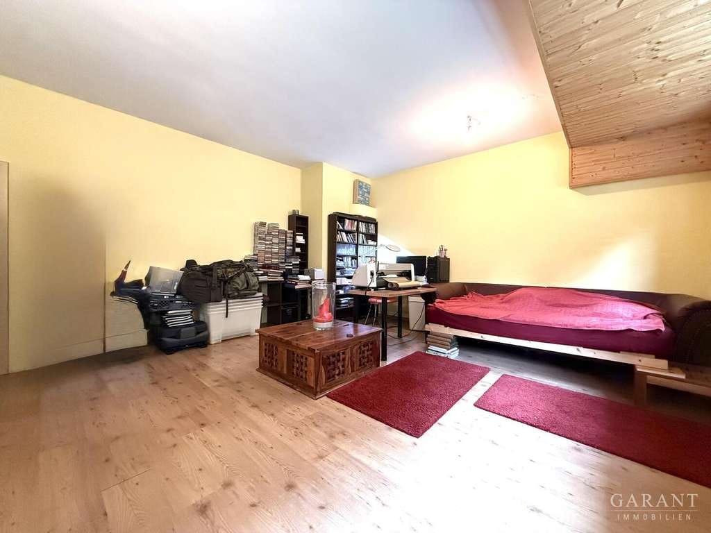 Immobilie in Erdweg - Viel Platz, gute Lage, große Möglichkeiten - 3-Zimmer-Wohnung in Erdweg - Bild 2