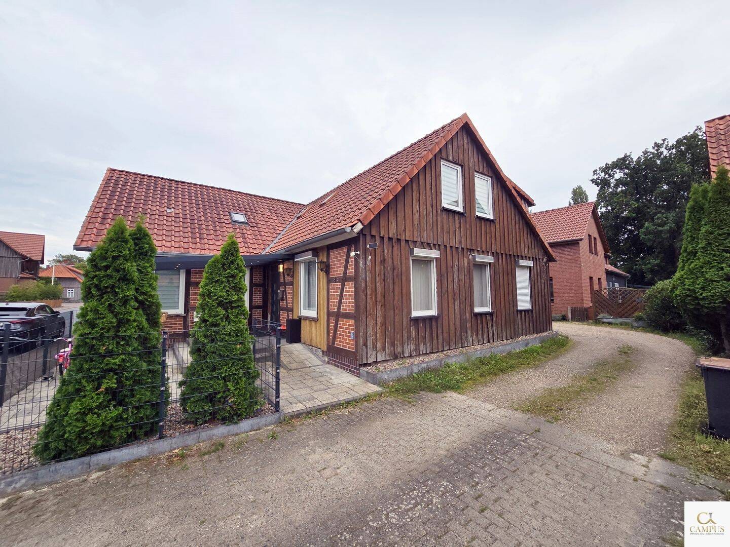 Immobilie in Eldingen - Ein Zuhause, das von Herzen einlädt! Umfassend modernisierte Doppelhaushälfte - Bild 1