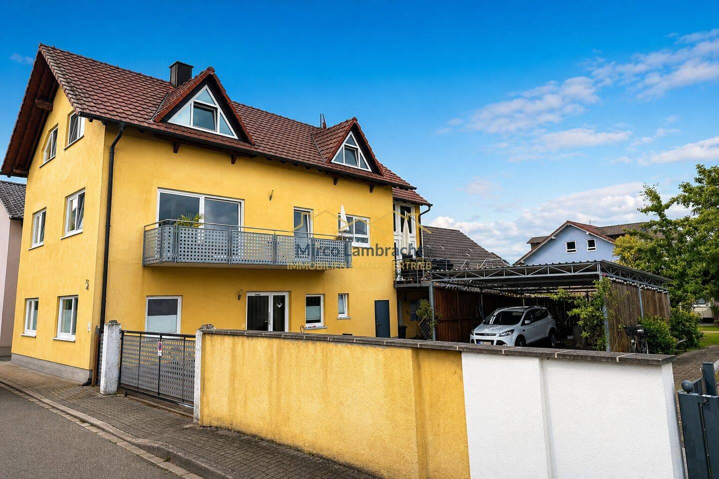 Immobilie in Neuenburg am Rhein - Großzügiges 2FH mit  zusätzlichem Baugrundstück (optional) - Wohnen + Entwickeln kombinierbar - Bild 0