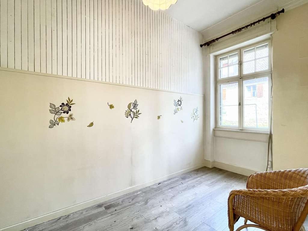 Immobilie in Efringen-Kirchen - für den Handwerker: 4-Zimmer Wohnung im Stil einer DHH mit Garten und Schopf 
in Kleinkems - Bild 3