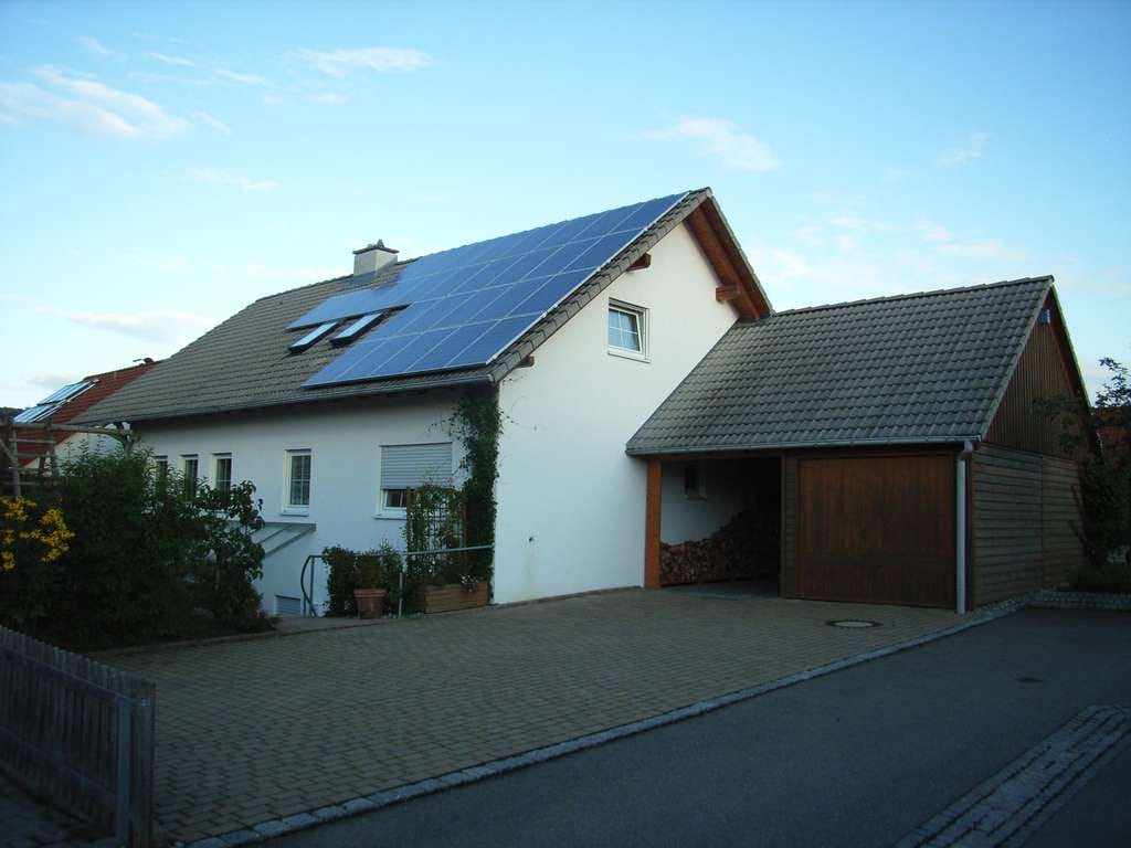 Immobilie in Wilhelmsdorf - Großzügiges Einfamilienhaus mit Einliegerwohnung / Wilhelmsdorf - Bild 0