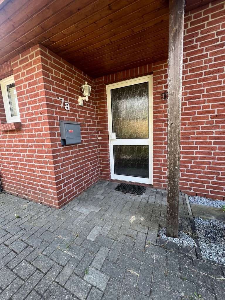 Immobilie in Nienhagen - Verklinkertes Reihenendhaus mit Wintergarten und Garage mitten in Nienhagen! - Bild 0
