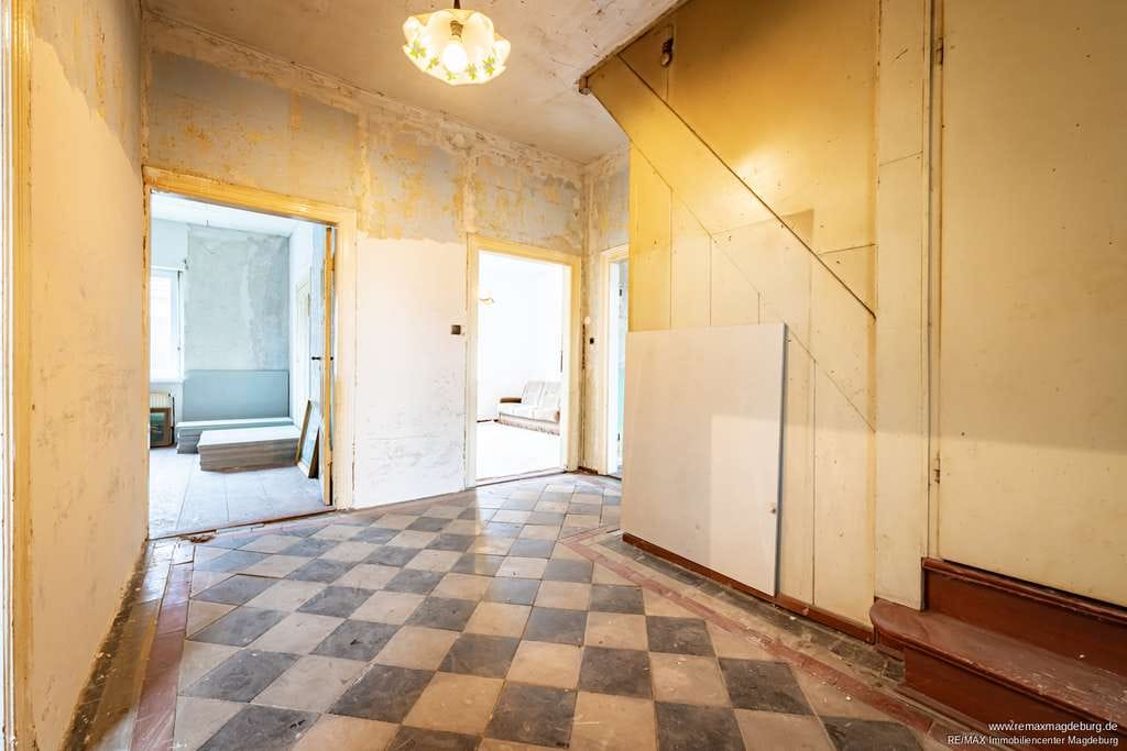 Immobilie in Börde-Hakel - Immobilie mit Perspektive: Einfamilienhaus auf weitläufigem Grundstück - Bild 2