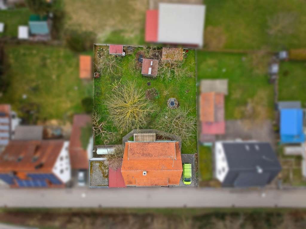Immobilie in Nersingen - Einfamilienhaus in Nersingen – Familienfreundliches Wohnen mit Garten und viel Platz für Fahrzeuge - Bild 1
