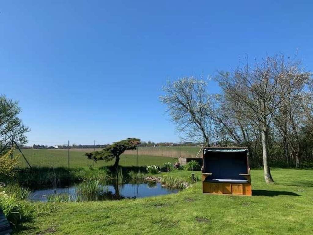 Immobilie in Nordstrand - Stilvolles Landhaus mit großem Garten und wunderschönem Blick - Bild 0