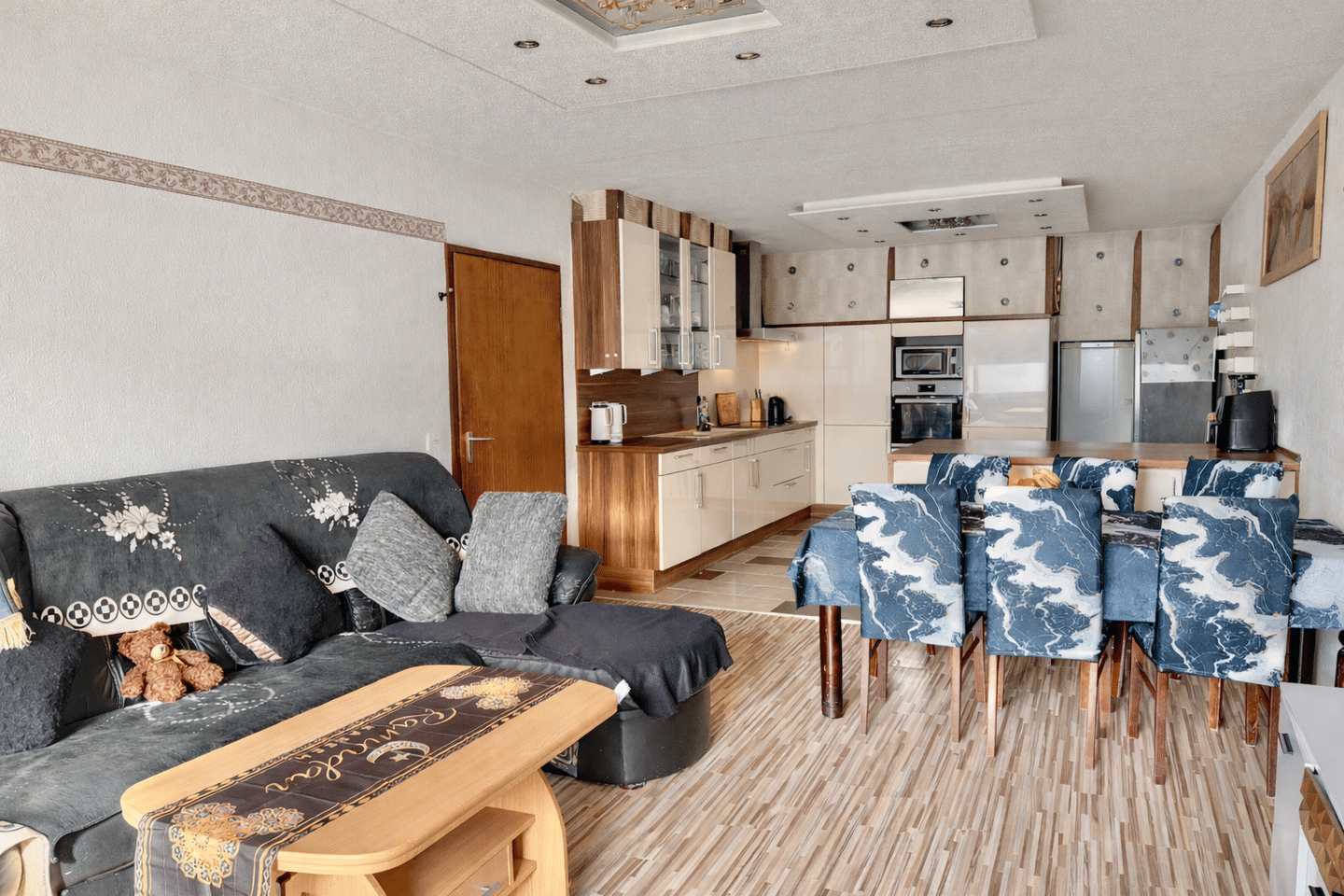 Immobilie in Burgkirchen an der Alz - Renovierungsbedürftige 5 Zimmer Wohnung mit Balkon und viel Potenzial - Bild 4