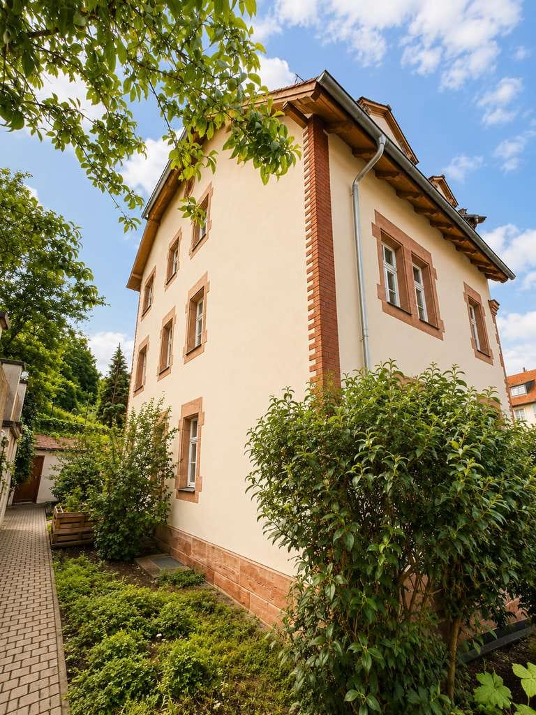 Immobilie in Röthenbach an der Pegnitz - Außergewöhnliche Maisonette-Wohnung mit einzigartigem Grundriss und Blick über Röthenbach - Bild 3