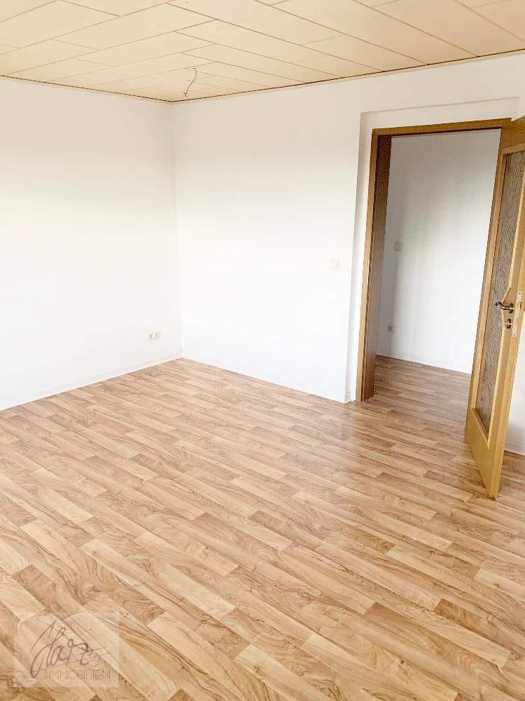 Immobilie in Wülknitz - ***AB SOFORT ZU VERKAUFEN*** 1-Raumwohnung mit großzügigem Balkon, Einbauküche und Tageslichtbad mit Dusche - Bild 3