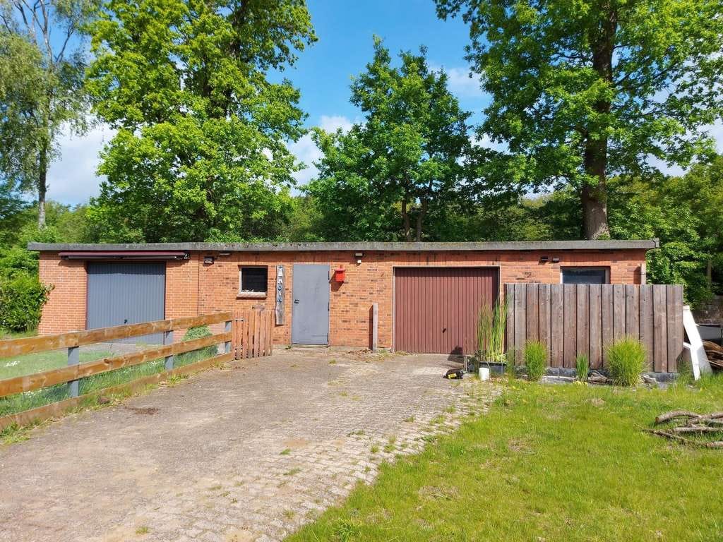 Immobilie in Lohe-Föhrden - Ihr neues Zuhause: Modernisiertes Einfamilienhaus mit großem Garten, zwei Garagen und PV-Anlage - Bild 2