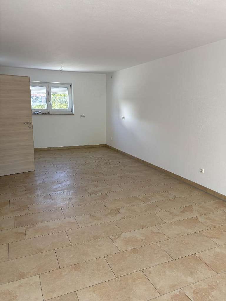 Immobilie in Nandlstadt - Ab sofort frei ! Doppelhaushälfte mit familienfreundlicher Aufteilung u. Doppel-Garage - Bild 4