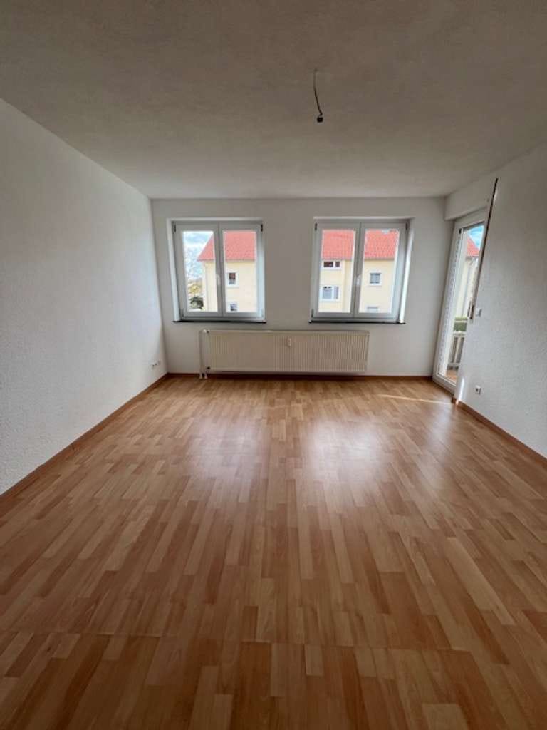 Immobilie in Engstingen - Renovierte 3-Zimmer-Wohnung in kleiner Wohneinheit am Ortsrand! - Bild 2