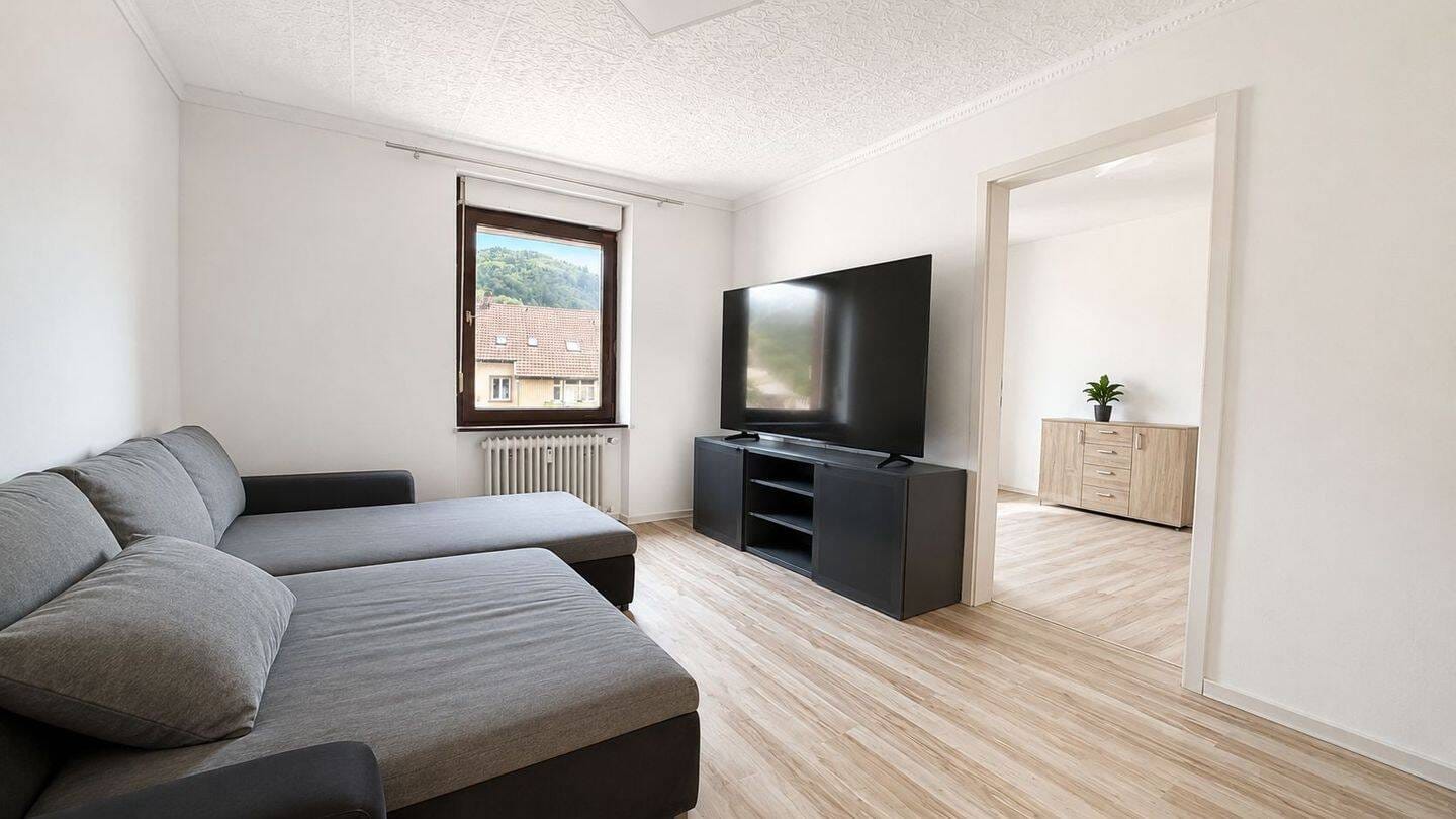 Immobilie in Zell im Wiesental - Kapitalanlage in Zell im Wiesental – Vermietete 3-Zimmer-Wohnung mit Stellplatz - Bild 1