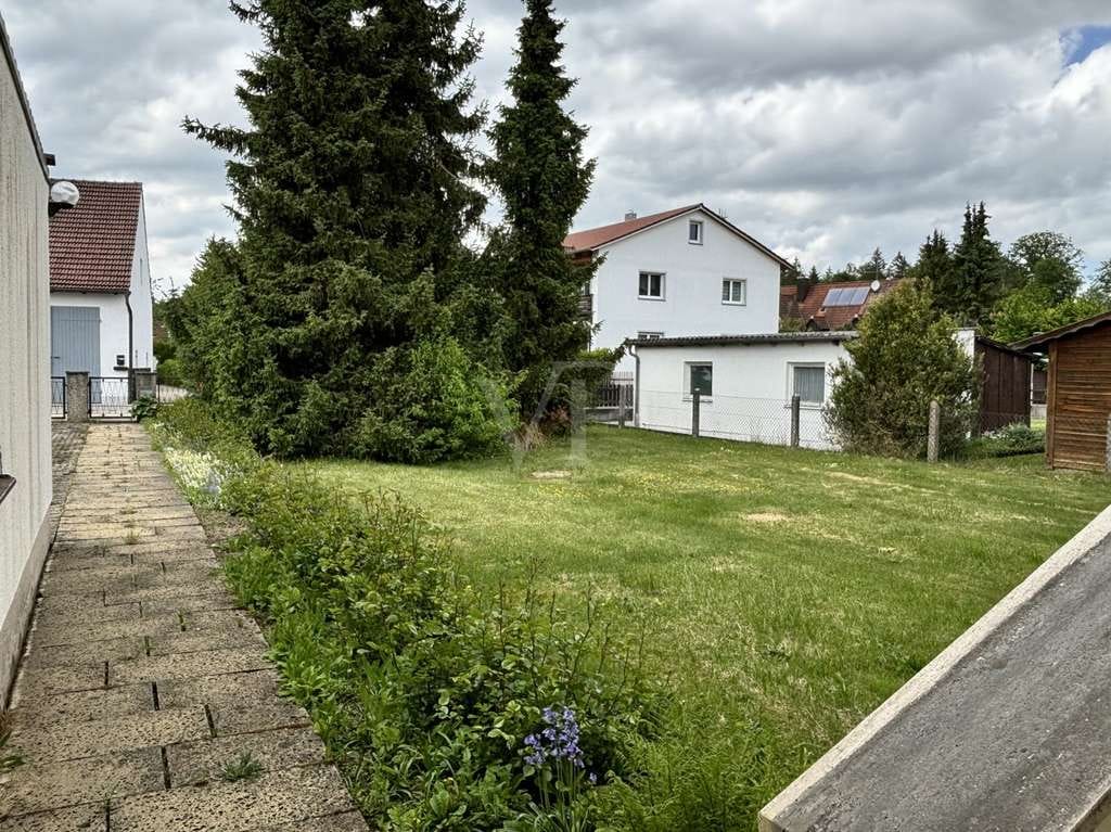 Immobilie in Odelzhausen - Angebotsverfahren: Großzügiges Grundstück mit Altbestand – attraktiv für Sanierung oder Neubau - Bild 2