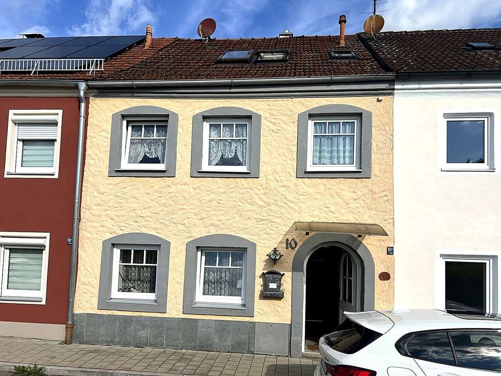 Immobilie in Triftern - Von privat: Charmantes Reihenhaus – zentrumsnah - ideal für Familien oder als Ferienhaus - Bild 0