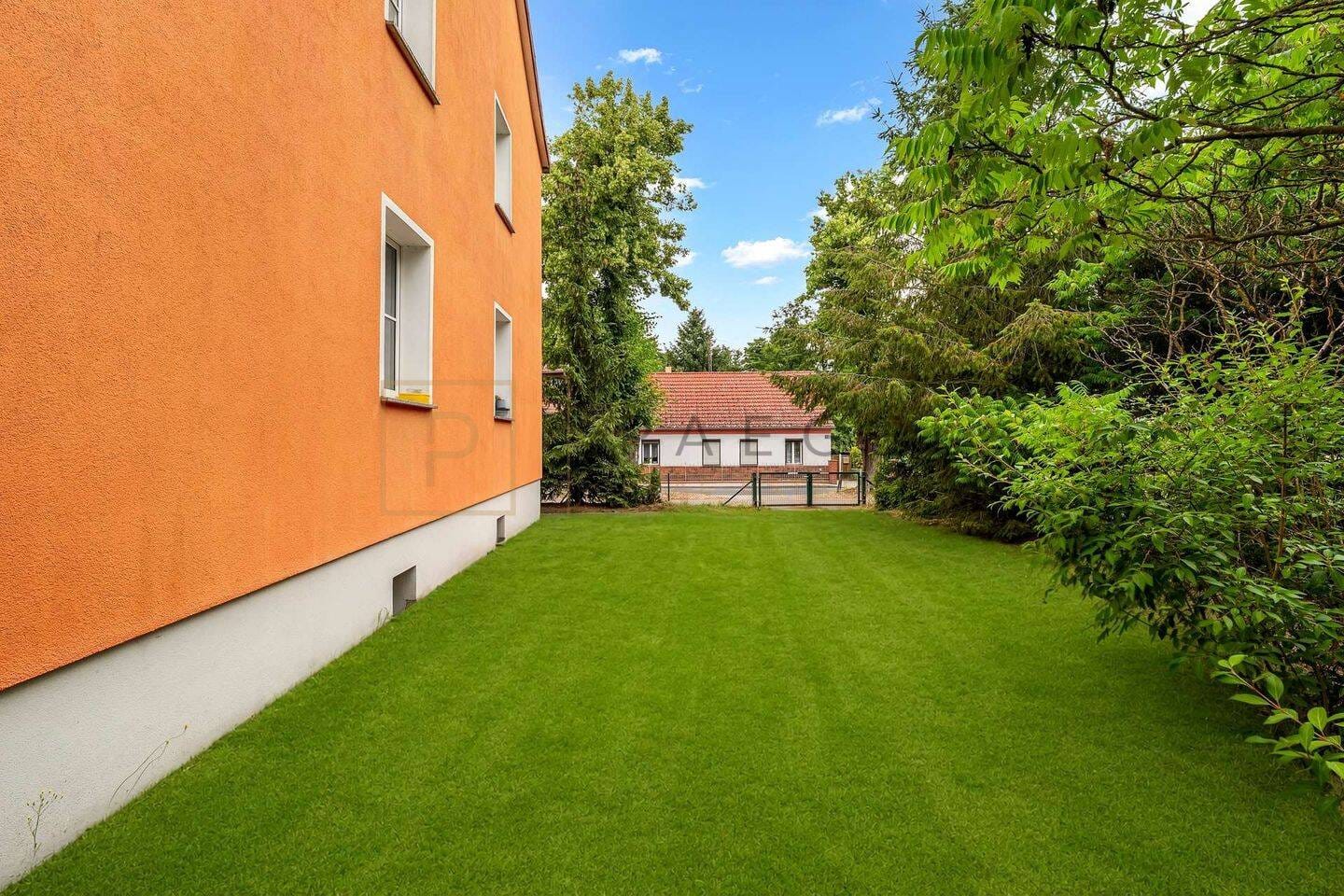 Immobilie in Schwielowsee - Mehrfamilienhaus als attraktive Kapitalanlage mit Entwicklungspotenzial im Herzen von Caputh - Bild 3