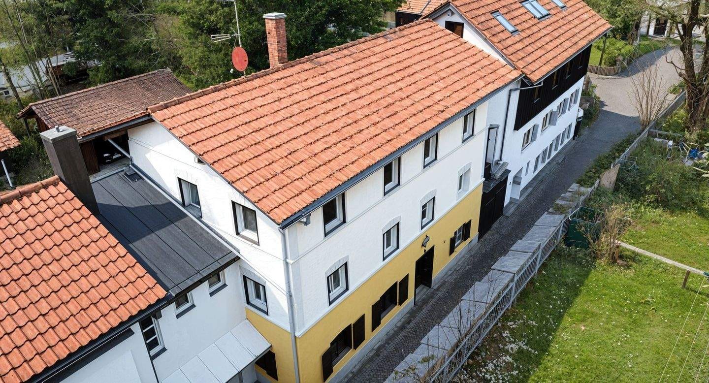 Immobilie in Laufen - Baugrundstück mit 2 genehmigten Einfamilienhäusern u. Bestandsobjekt in der Altstadt von Laufen - Bild 1