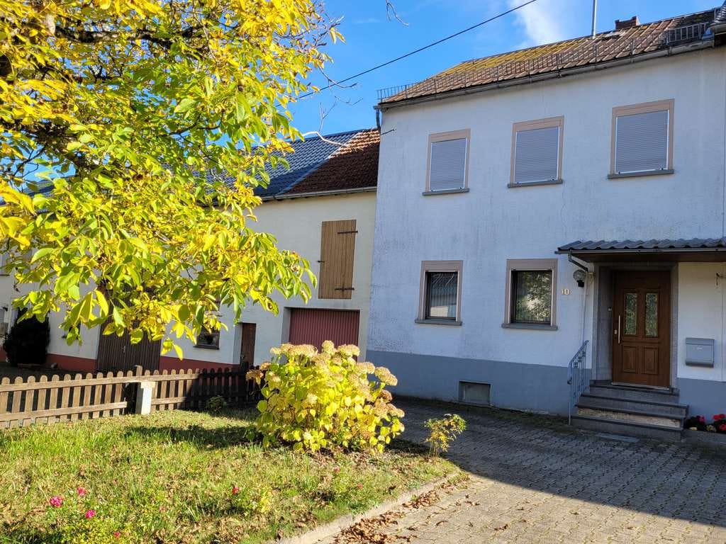 Immobilie in Mückeln - Reihenhaus mit 7 Zimmern und Garage in Mückeln - Bild 1