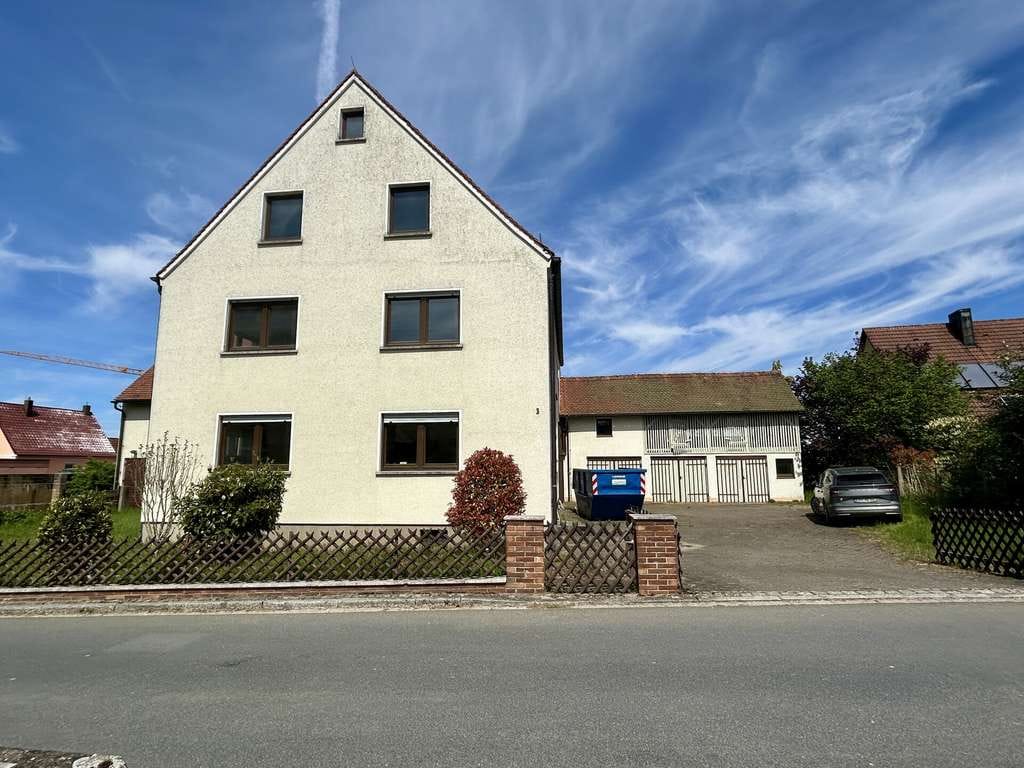 Immobilie in Kalchreuth - Ehemaliger Bauernhof mit Scheune und Nebengebäuden - Bild 3
