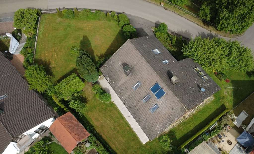Immobilie in Binswangen - Großzügiges Zweifamilienhaus mit vielfältigen Möglichkeiten! - Bild 2