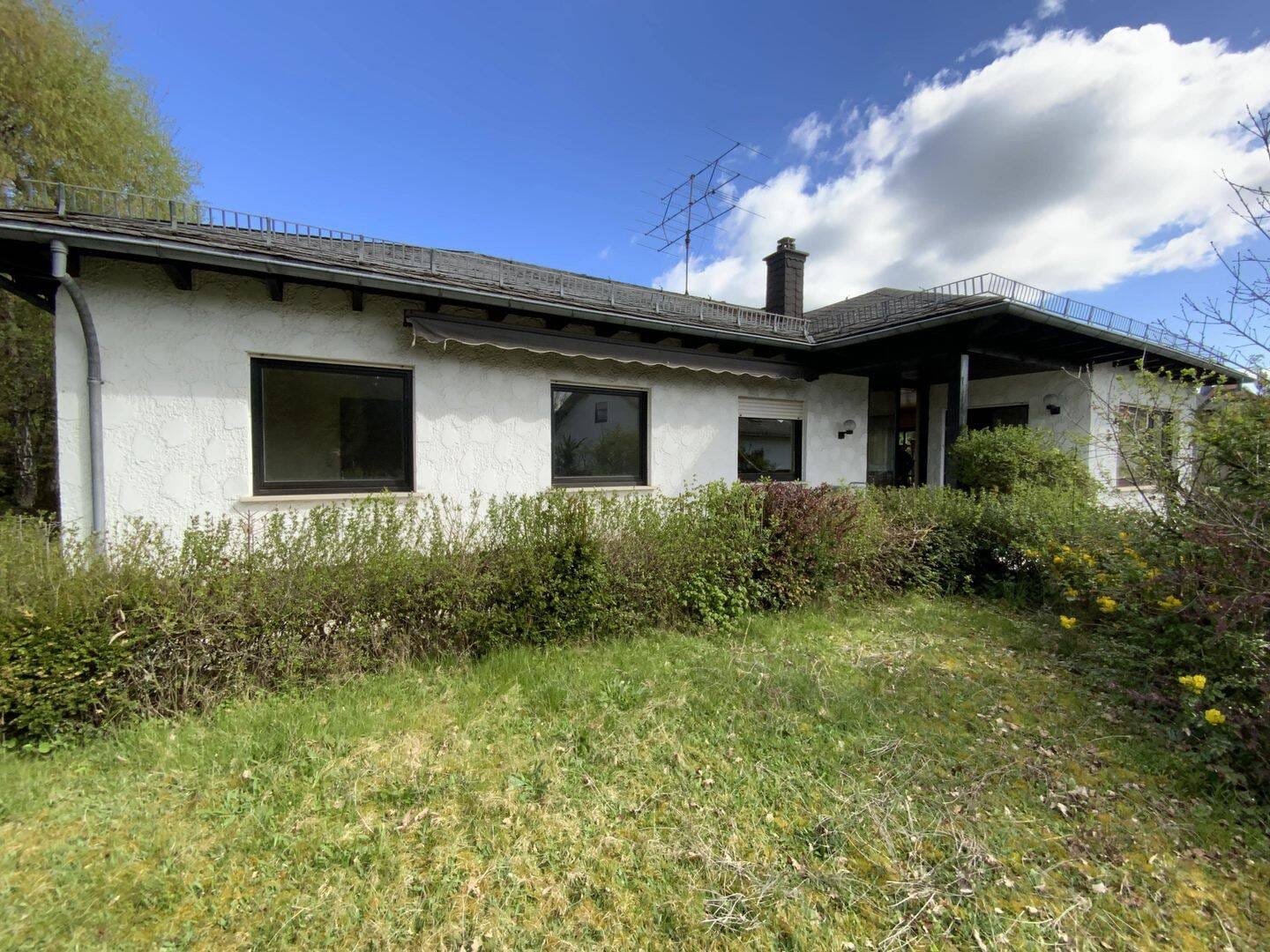Immobilie in Mittenaar - Naturidylle für Individualisten - Bild 1