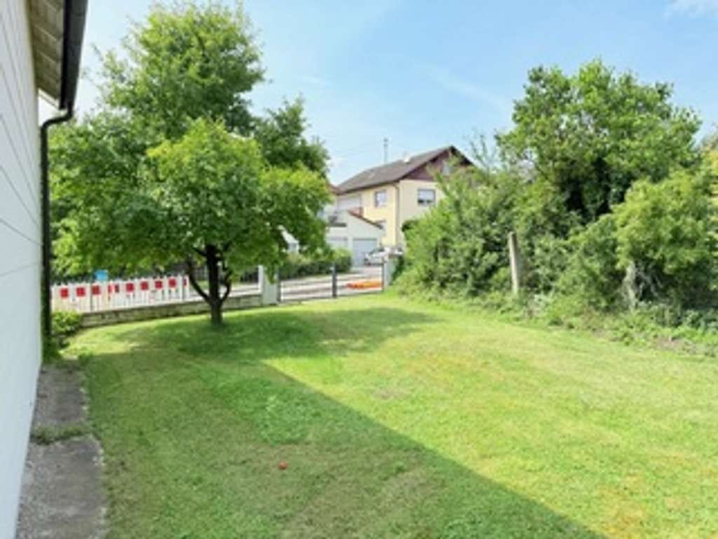 Immobilie in Lenting - Freistehendes Einfamilienhaus mit Garten u. großer Garage ! - Bild 2