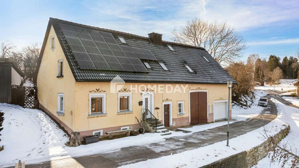 Immobilie in Löffingen - Modernisiertes Bauernhaus mit Einlieger-FeWo auf 4.800 m² Grundstück samt Bauland - Bild 2