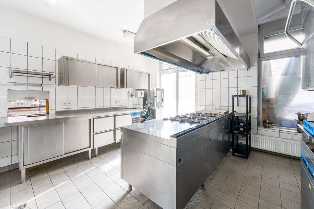 Immobilie in Herrischried - Urbanes Wohnen im Herzen von Rickenbach: Großzügiges Loft-Potenzial mit staatlicher Förderung - Bild 2