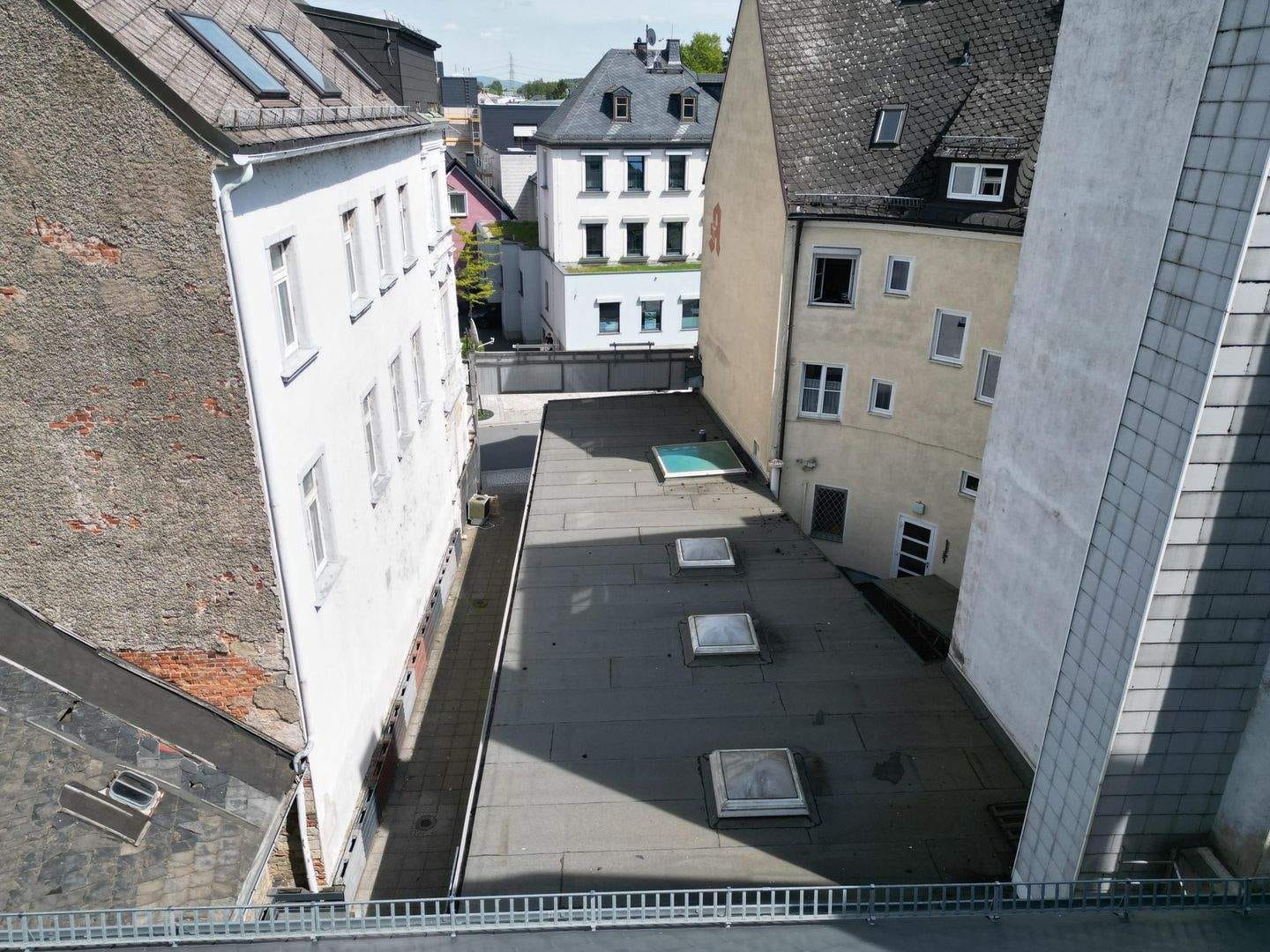 Immobilie in Münchberg - Münchberg Paket - 2 Wohnungen + 2 Gewerbeeinheiten - Bild 0