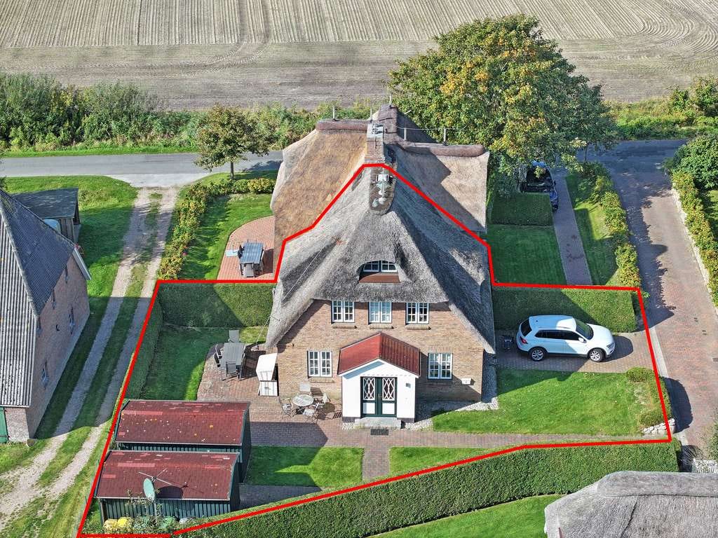 Immobilie in Alkersum - Doppelhaushälfte unter Reet am Rande der Marsch - Bild 0