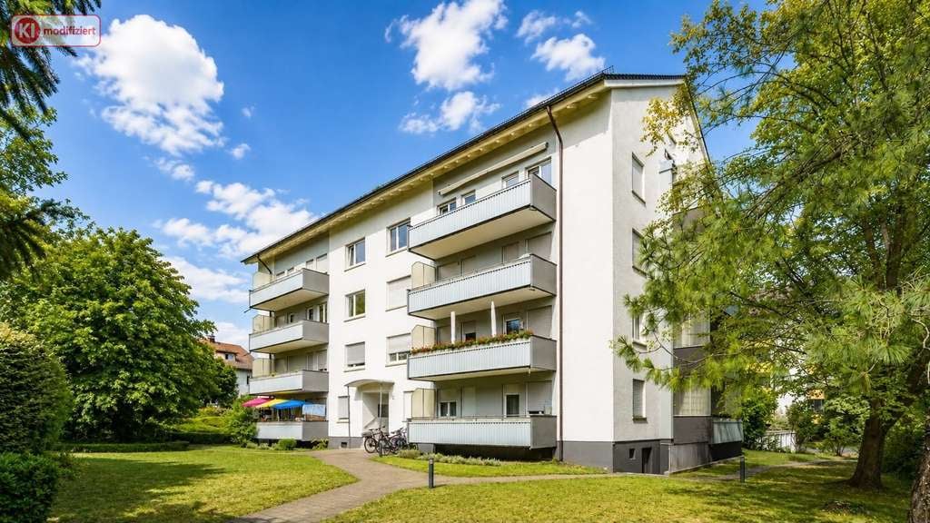 Immobilie in Konstanz - CHARME. UNTERM DACH. Vermietete 2-Zimmer-Wohnung mit Einbauküche. - Bild 0