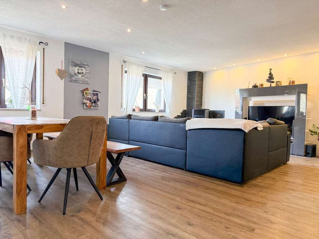 Immobilie in Ravenstein - Modernisiertes Wohnhaus mit viel Platz in Ravenstein! - Bild 3