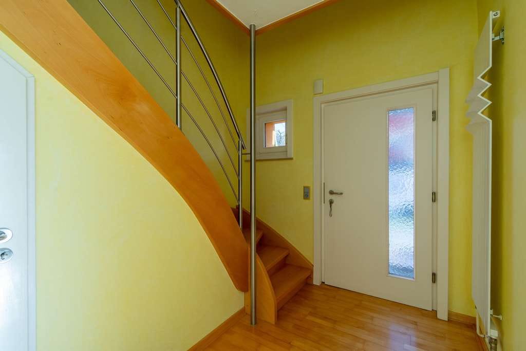 Immobilie in Dörentrup - Ihr neues Zuhause im Grünen – Einfamilienhaus mit großem Traumgrundstück - Bild 2