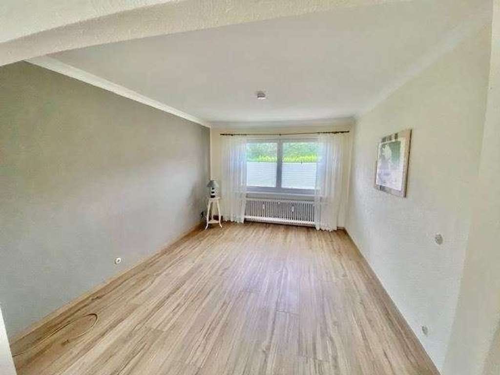 Immobilie in Rosengarten - ***KLEINES MEHRFAMILIENHAUS AUF ERBPACHT ZU VERKAUFEN***ROSENGARTEN-SIEVERSEN*** - Bild 3