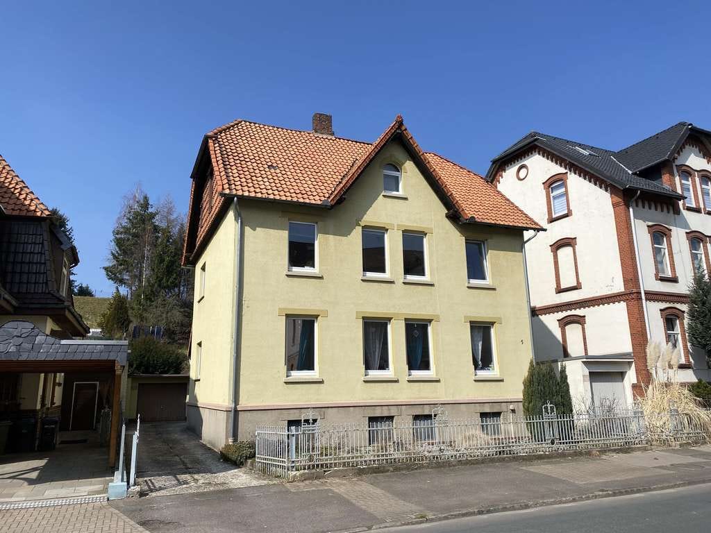 Immobilie in Alfeld (Leine) - Anlageobjekt: Voll vermietetes Mehrfamilienhaus mit 3 Wohneinheiten in Alfeld (Leine) - Bild 0