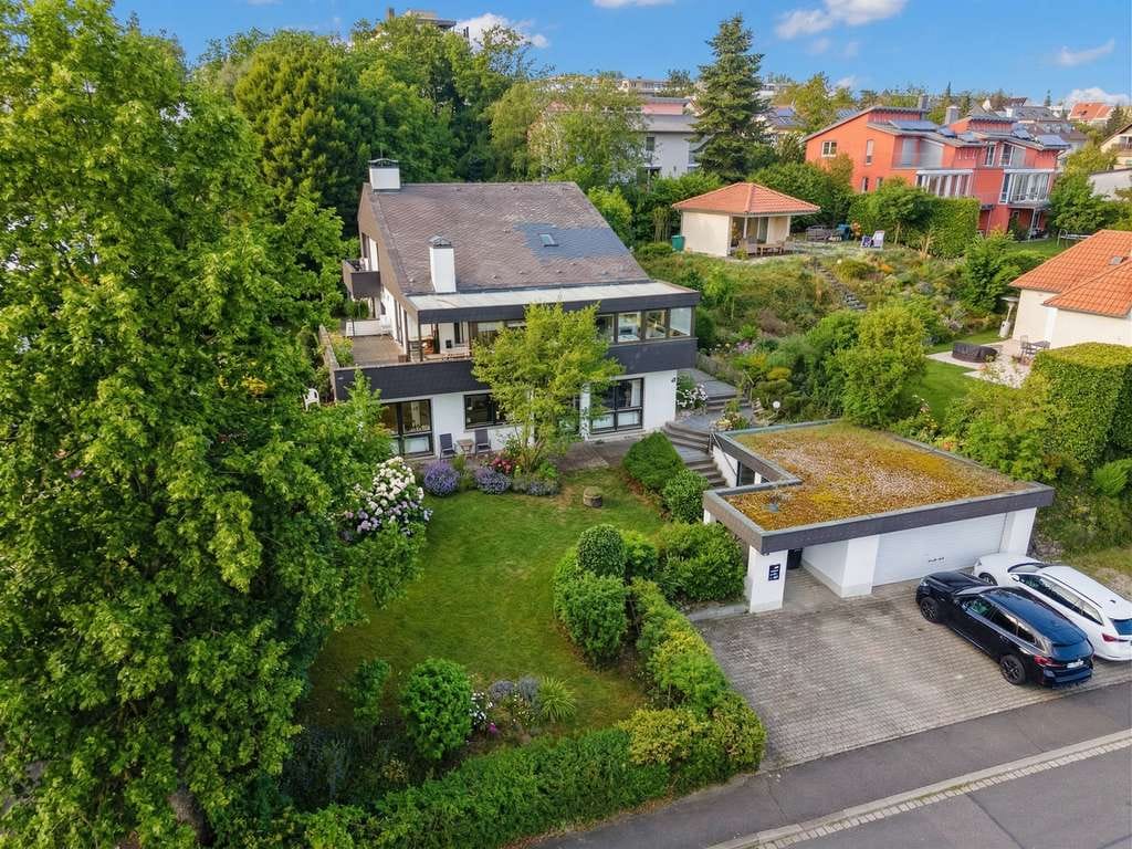Immobilie in Höchberg - Elegantes, vielseitig nutzbares Architektenhaus mit Aussicht in Top-Lage - Bild 0