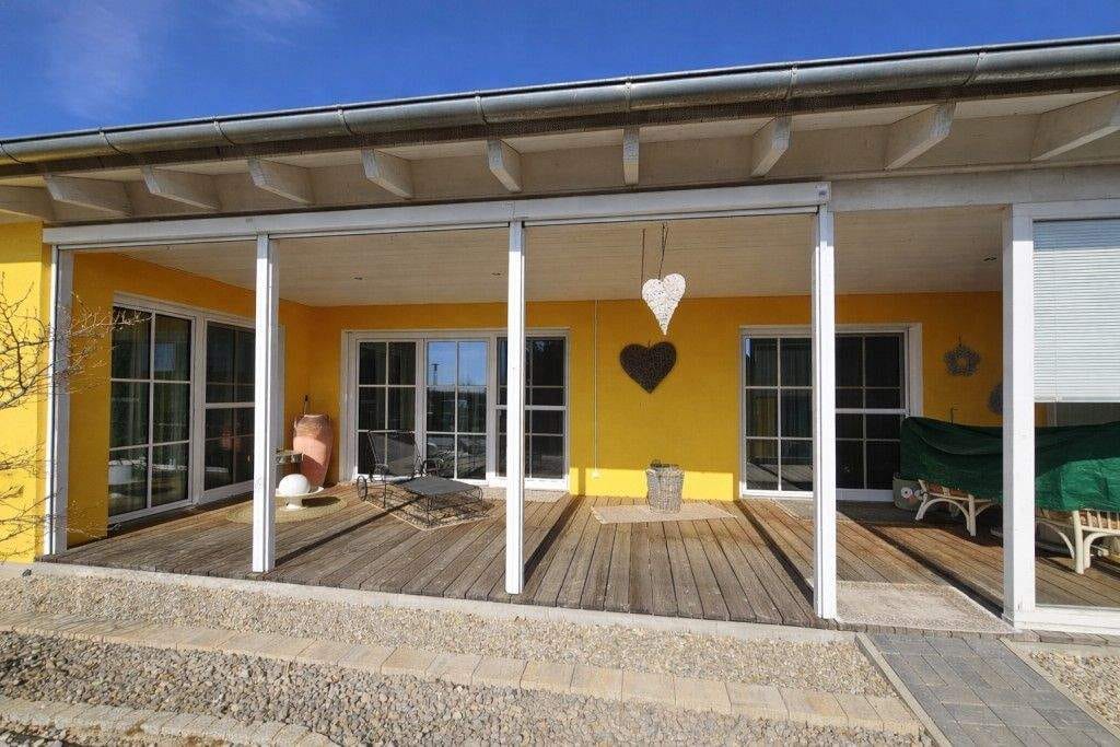 Immobilie in Wieseth - Moderner, neuwertiger Bungalow in ruhiger Ortsrandlage - Bild 2
