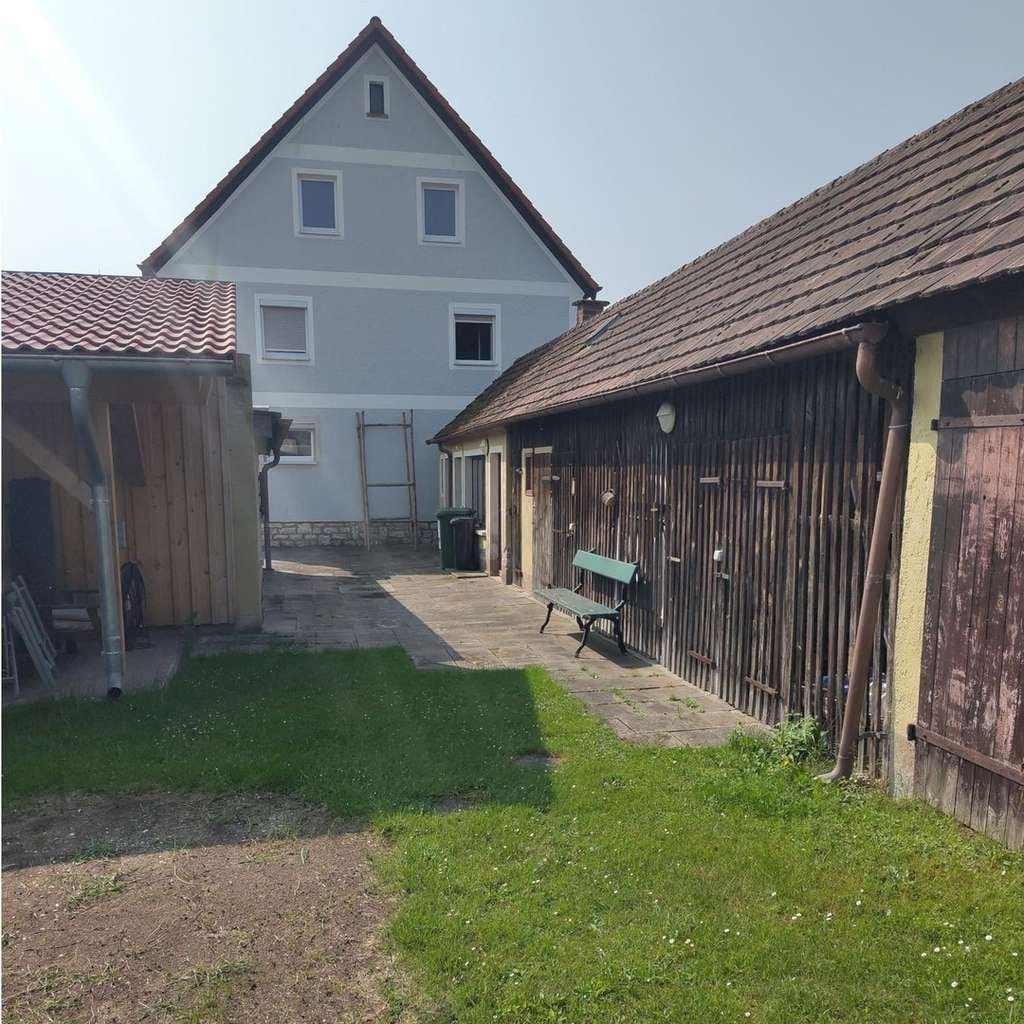 Immobilie in Burglengenfeld - Vermietetes 4-Parteienhaus mit großem Garten - Bild 2
