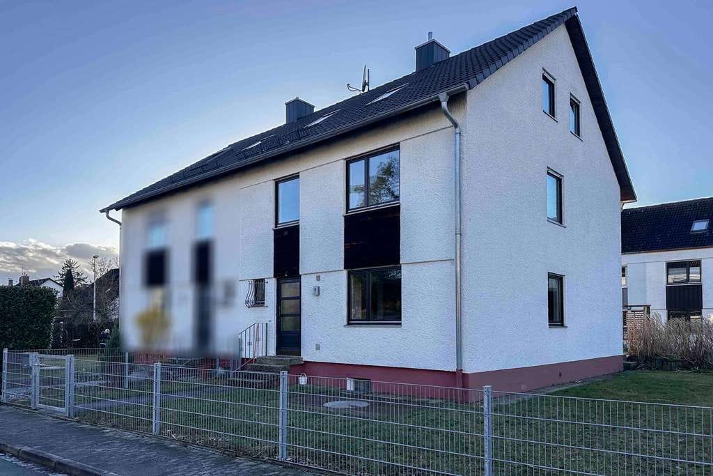 Immobilie in Baiersdorf - Familienglück in Baiersdorf - geräumige, bezugsfreie Doppelhaushälfte mit großem Garten - Bild 1