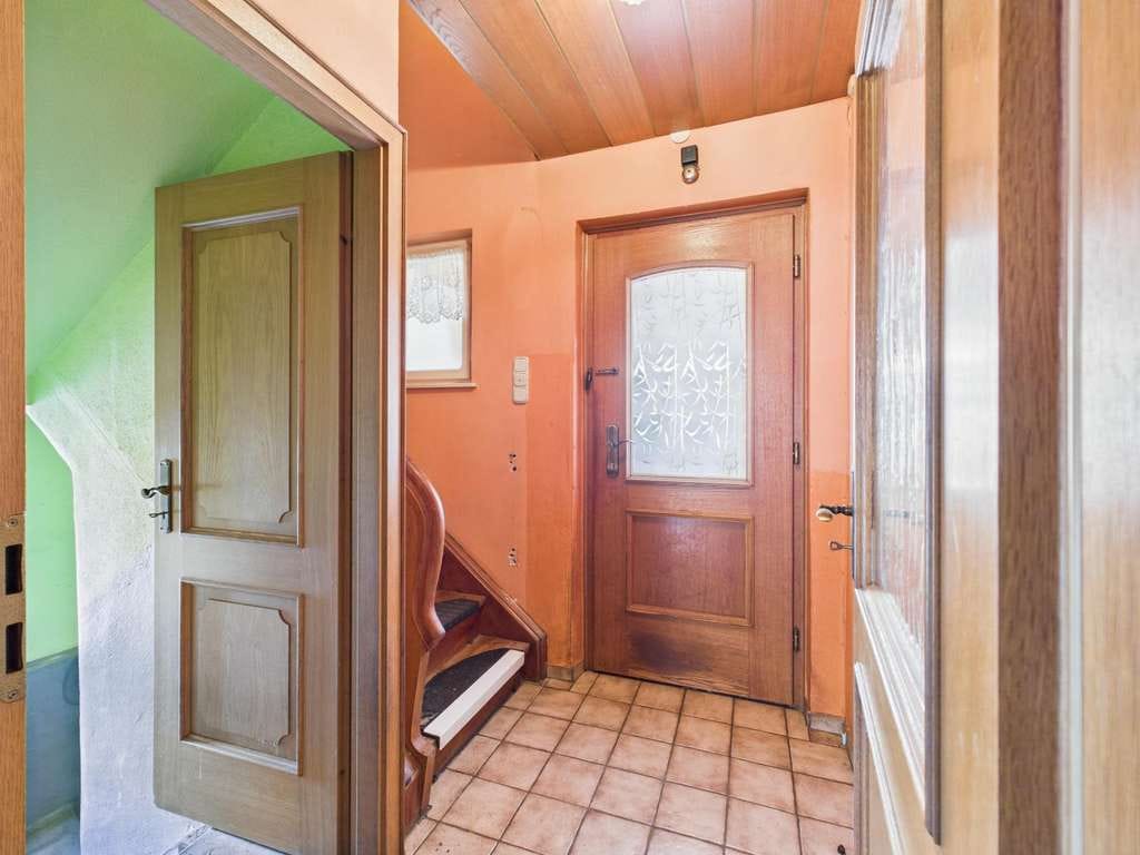 Immobilie in Garching an der Alz - Sanierungsbedürftiges Einfamilienhaus mit großem Grundstück und viel Potenzial in ruhiger Lage - Bild 3