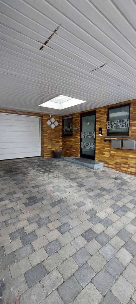 Immobilie in Sprockhövel - Traumhafte 6 Zimmer Maisonette-Wohnung, in begehrter Lage von Haßlinghausen, mit Blick ins Grüne - Bild 1