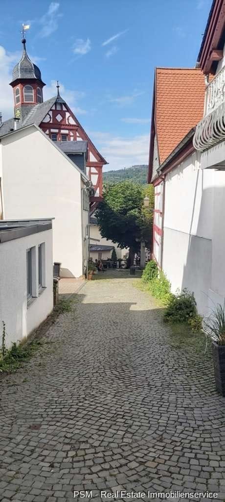 Immobilie in Königstein - ** Gemütliches Fachwerkhaus mit Kamin, Sauna, Terrasse und Burgblick in bevorzugter ruhiger Lage ** - Bild 3