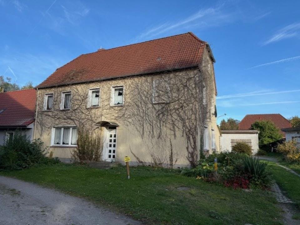 Immobilie in Gadebusch - Modernisierungsbedürftiges Einfamilienhaus in Dorflage - Bild 0