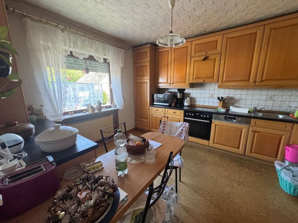 Immobilie in Altenstadt - Sanierungsbedürftiges 1-2 Familienhaus in Sackgassenlage von Lindheim! - Bild 2