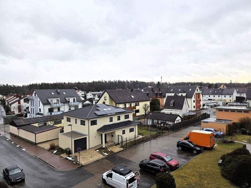 Immobilie in Feucht - Ho„Sichere Kapitalanlage": Hochwertige, gepflegte und offene 4 Zimmerwohnung in einem sehr gepflegten Mehrparteienhaus zu verkaufen - Bild 0