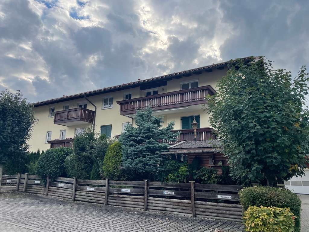 Immobilie in Bad Wiessee - Bad Wiessee - Ein Katzensprung von der Uferpromenade - Exklusive Dachgeschosswohnung - Bild 1