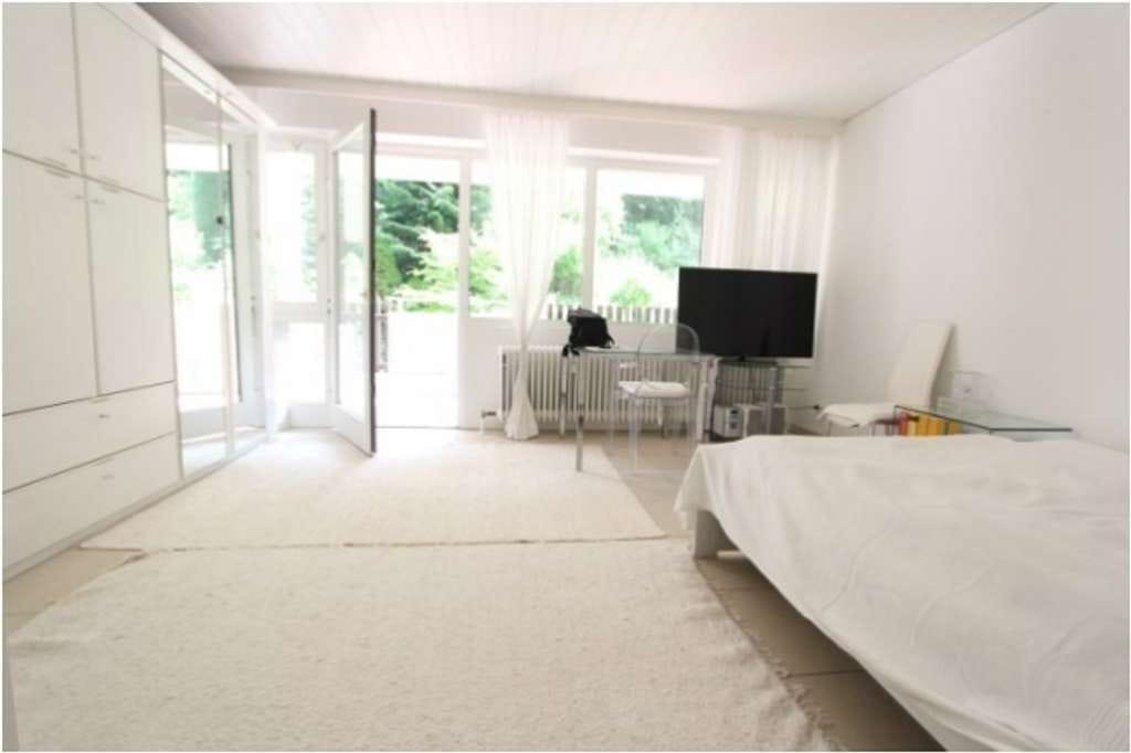 Immobilie in Bad Reichenhall - Modern ausgestattete 1-Zimmer Wohnung mit Blick ins Grüne! - Bild 2