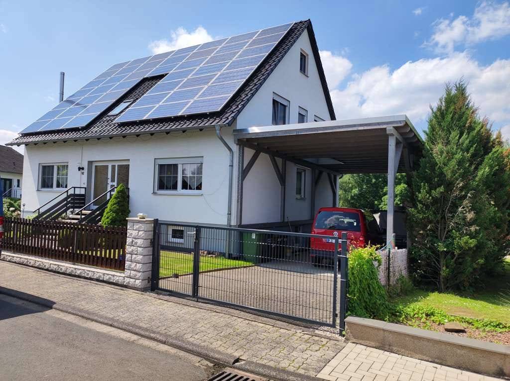 Immobilie in Hofgeismar - Viel Platz für Ihre Pläne: Großzügiges Haus in Hofgeismar Hümme - Bild 1