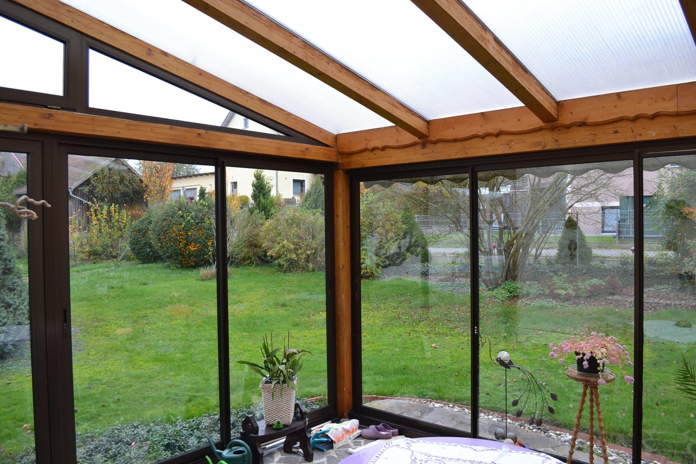 Immobilie in Köfering - Älteres Landhaus mit großem Garten in schöner Ortslage u. U. auch für Bauträger geeignet - Bild 3